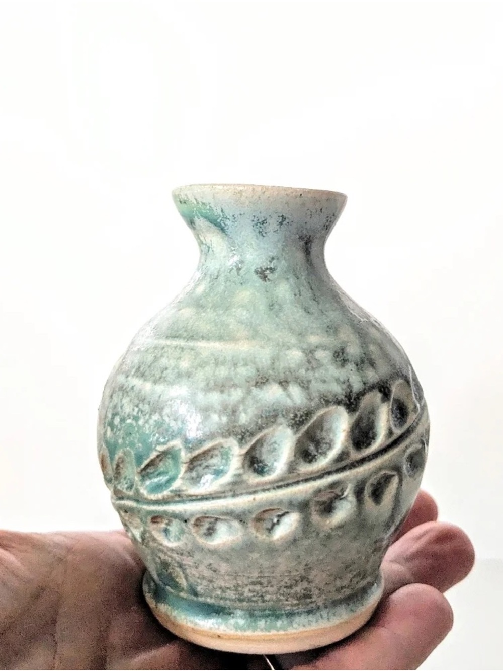 Handcrafted Ceramic Vase in Seafoam Green - Unbranded